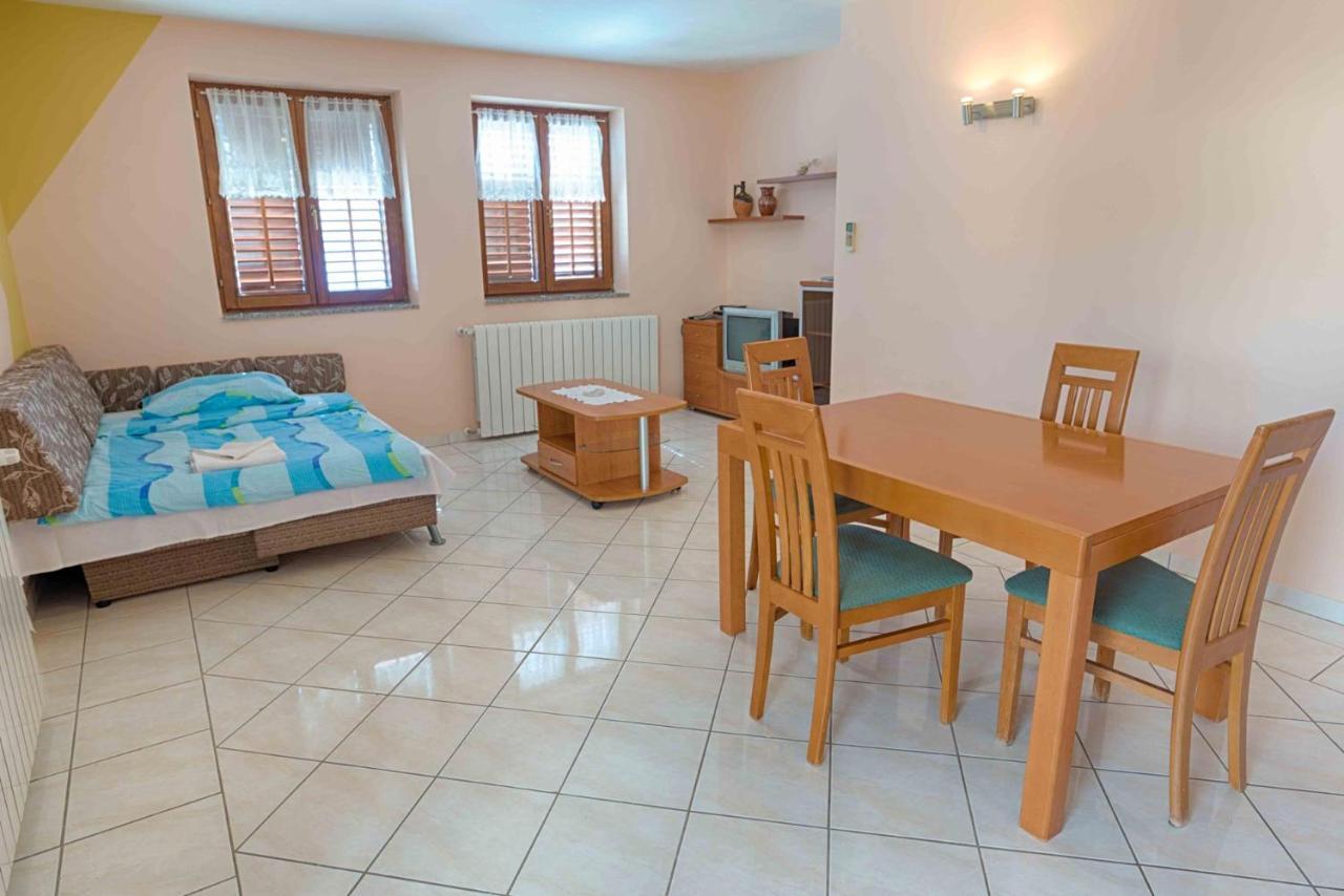 Apartmán Ariela At The Beach Stara Novalja Exteriér fotografie